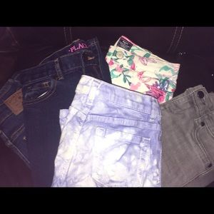 Five pair of girl jeans in size 6x/7